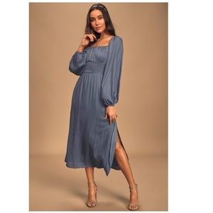 ✨NEW✨ Lulus Blue Smocked Midi Dress